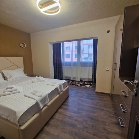 Apartament Iulius 3 Manastire Curtea de Argeş Extérieur photo